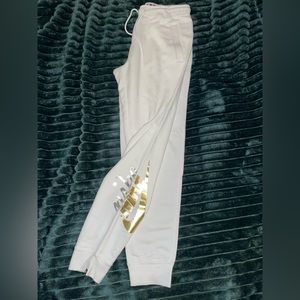 White Nike Sweats With Silver/ Gold Logo Accent!🤍💛